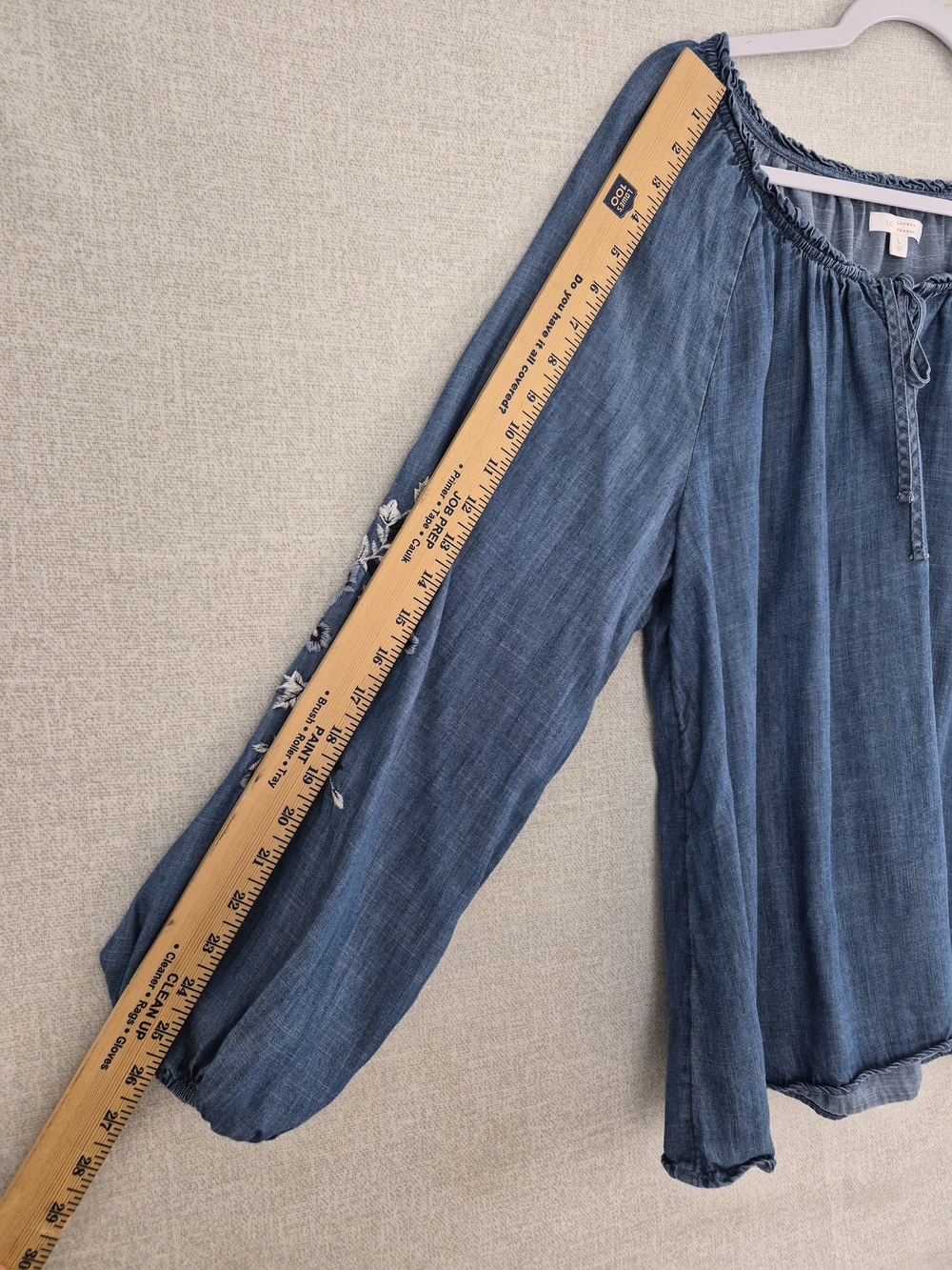 LC Lauren Conrad Blue Chambray Embroidered Tassel Peasant Blouse Size L SKU 0210 - Picture 4 of 12